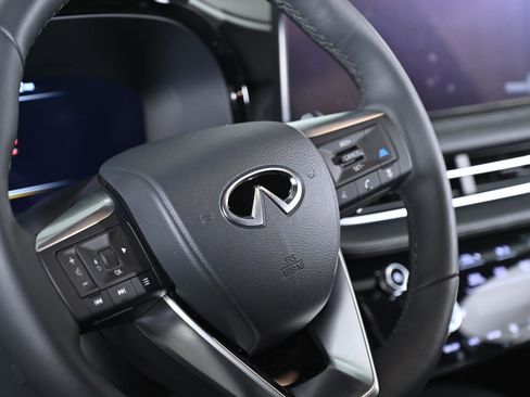 New 2026 INFINITI QX60 Luxe w/ Family Package image 10