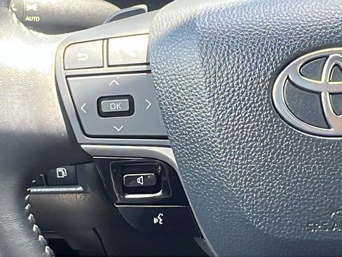 Used 2025 Toyota Camry SE w/ Convenience Package FWD image 19