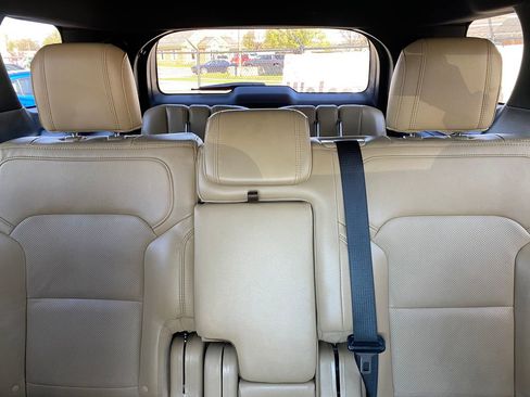 Used 2016 Ford Explorer Limited FWD image 29