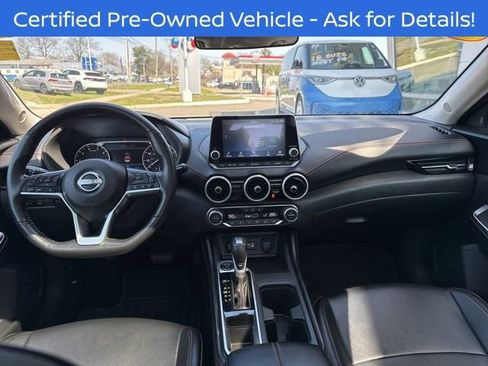Used 2025 Nissan Sentra SR w/ SR Premium Package FWD image 9