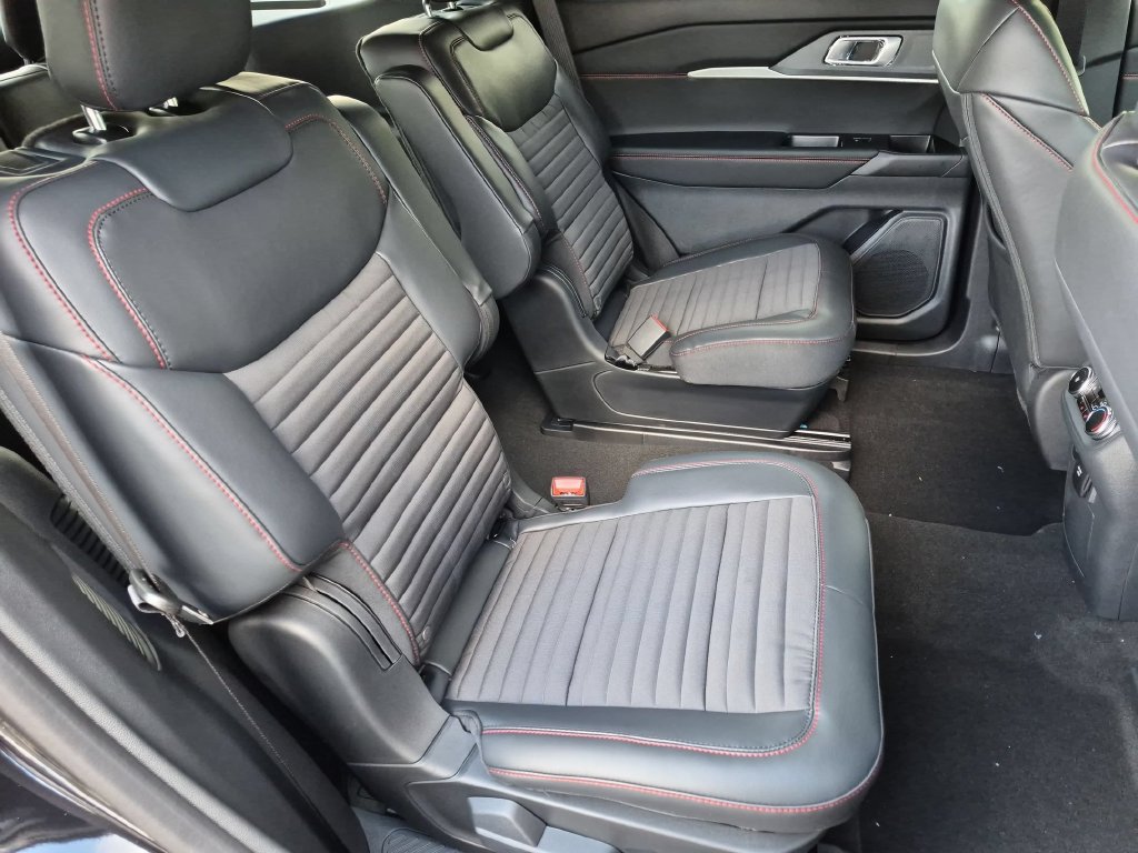 New 2027 Ford Explorer ST-Line w/ Premium Package AWD/4WD image 21