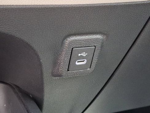 Used 2025 Toyota Corolla LE FWD image 28