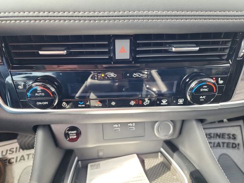 New 2026 Nissan Rogue Platinum w/ Platinum Premium Package image 17