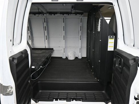 Used 2022 Chevrolet Express 2500 w/ Driver Convenience Package image 14