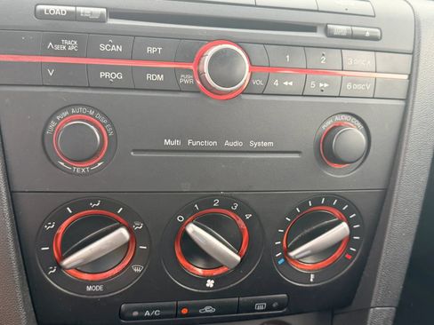 Used 2007 MAZDA MAZDA3 i Touring FWD image 12