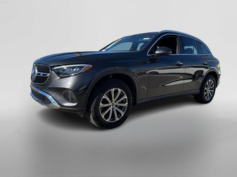 Certified 2025 Mercedes-Benz GLC 300 image 9