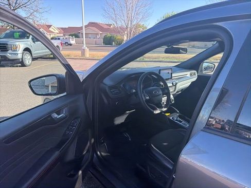 Used 2025 Ford Escape ST-Line image 14