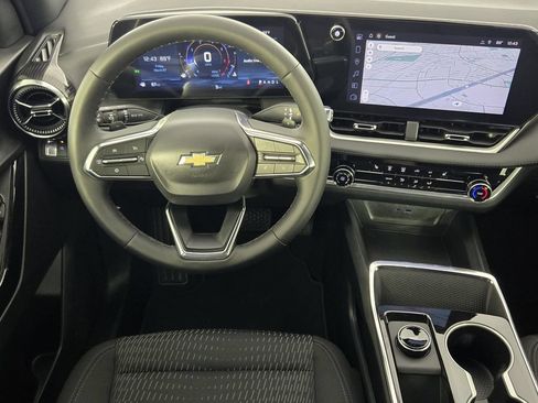 New 2026 Chevrolet Equinox LT w/ Safety and Technology Package FWD image 29
