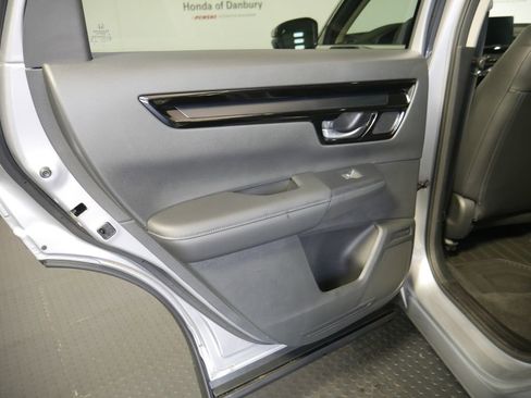 Used 2024 Honda CR-V EX-L image 12