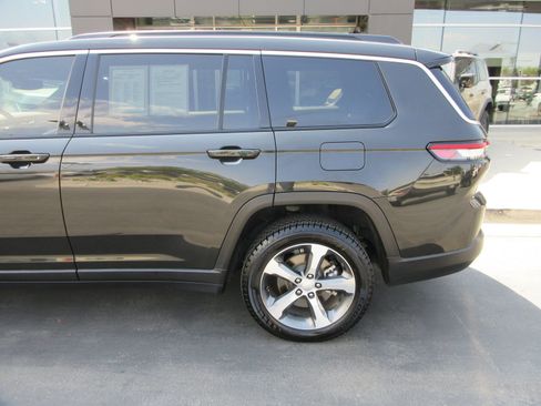 Used 2024 Jeep Grand Cherokee L Limited w/ Trailer Tow Package AWD/4WD image 5