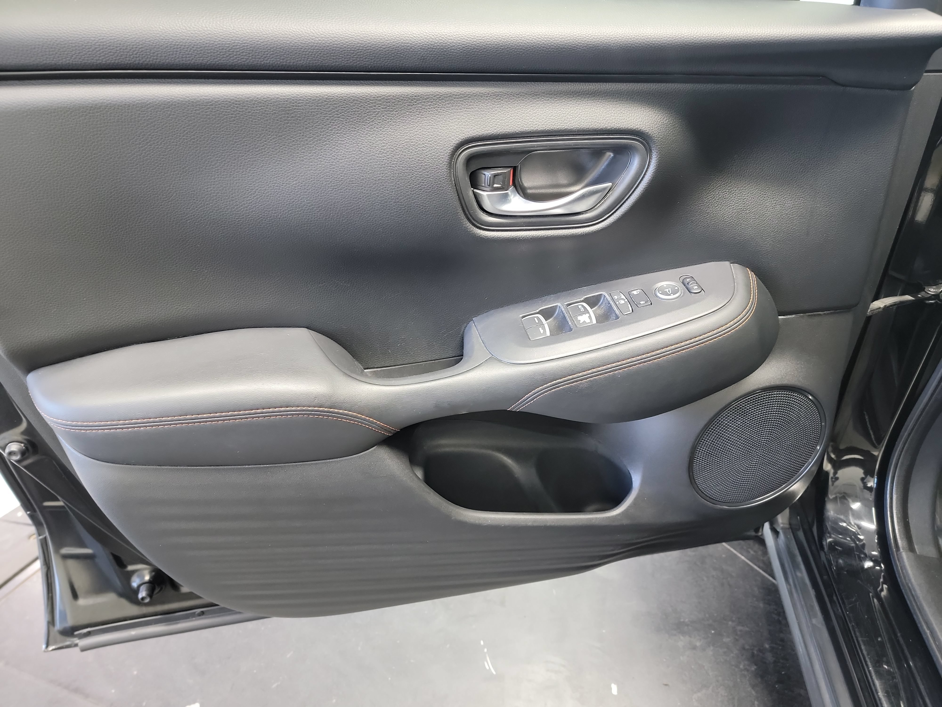 Used 2023 Honda HR-V Sport image 13