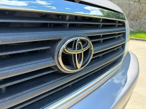 Used 2000 Toyota Land Cruiser AWD/4WD image 9