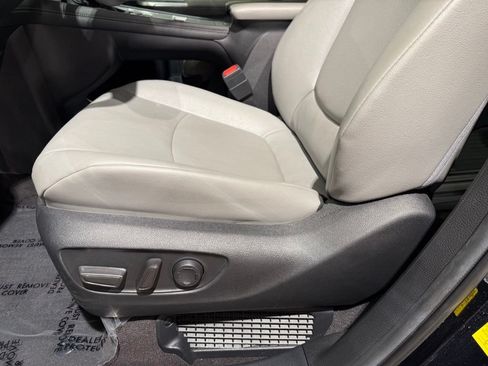 Certified 2025 Toyota Sienna XLE w/ XLE Plus Package AWD/4WD image 14
