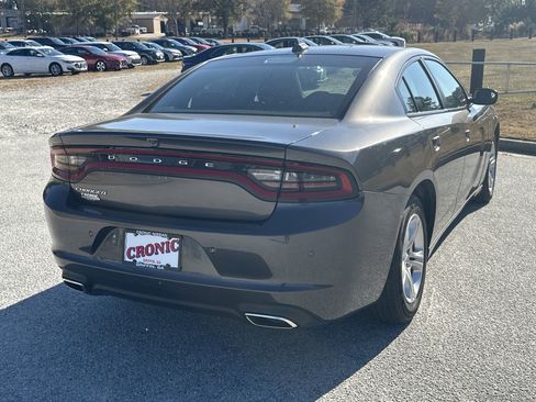 Used 2023 Dodge Charger SXT image 5