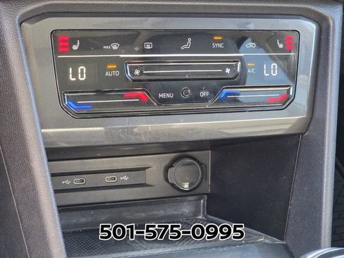 Used 2023 Volkswagen Tiguan SE AWD/4WD image 24