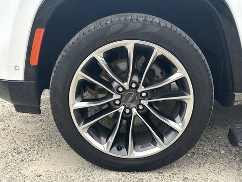 Used 2024 Jeep Wagoneer Series III w/ Premium Group I image 11