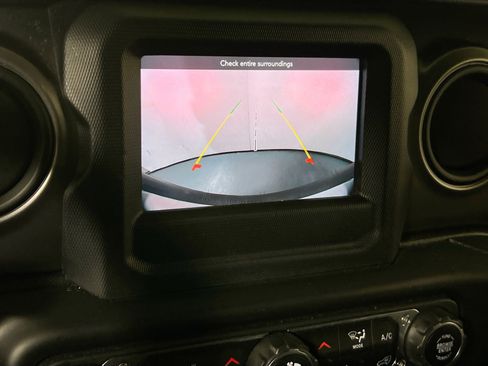 Used 2021 Jeep Wrangler Unlimited Sport AWD/4WD image 13