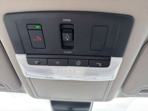 Used 2025 Nissan Altima 2.5 SL image 34