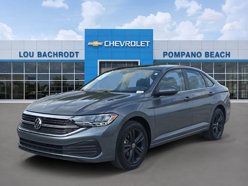 Used 2022 Volkswagen Jetta SE w/ Panoramic Sunroof Package FWD image 3