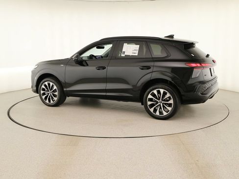 New 2026 Audi Q3 quattro 2.0T AWD/4WD image 3