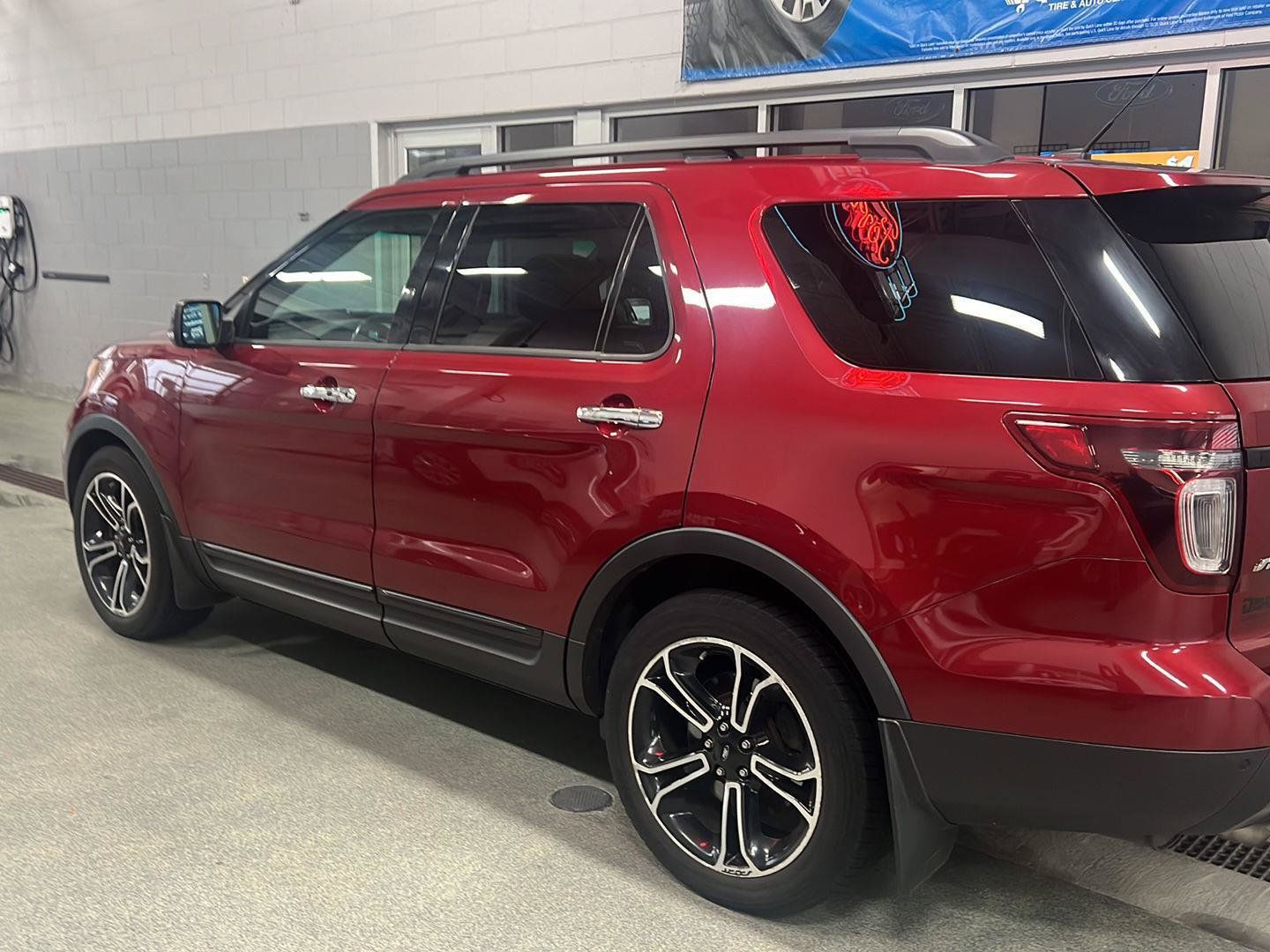 Used 2014 Ford Explorer Sport w/ Equipment Group 401A AWD/4WD image 8