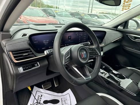 Used 2025 Buick Envision Sport Touring AWD/4WD image 2