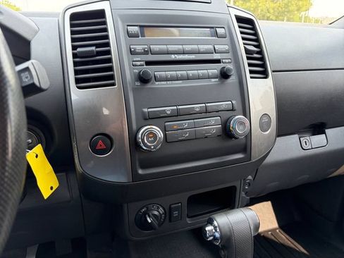 Used 2010 Nissan Xterra SE AWD/4WD image 27