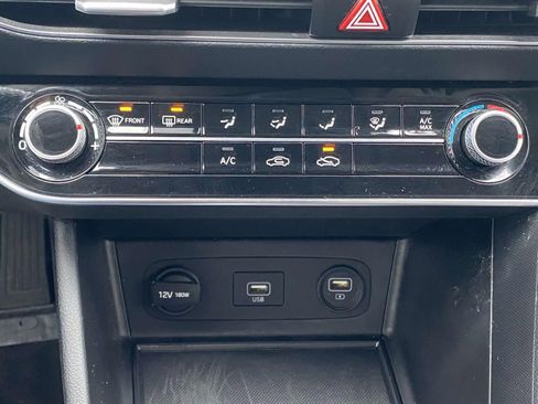 Used 2021 Hyundai Sonata SE w/ Preferred Accessory Package image 26