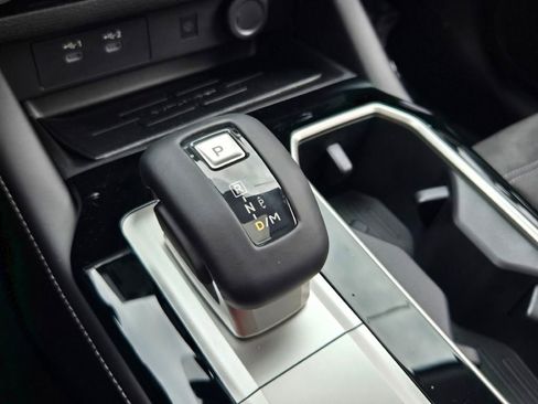 New 2025 Mitsubishi Outlander SE image 24