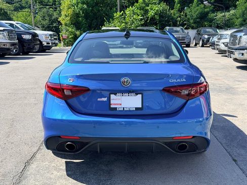 Used 2018 Alfa Romeo Giulia AWD image 5