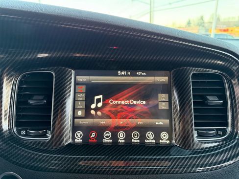 Used 2017 Dodge Charger R/T image 22