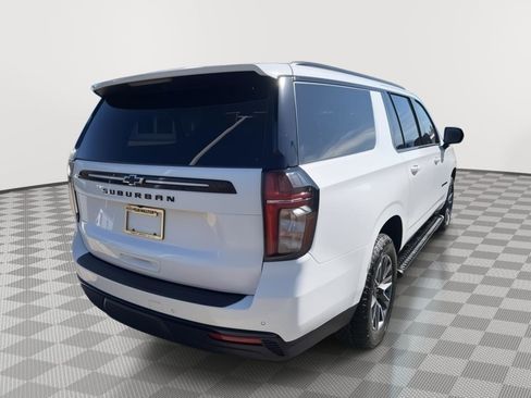 Used 2023 Chevrolet Suburban Z71 image 5