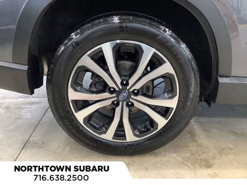 Used 2022 Subaru Forester Limited AWD/4WD image 16