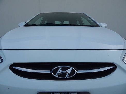 Used 2017 Hyundai Accent SE image 9