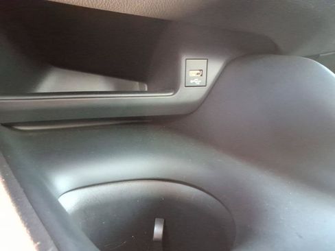Used 2021 Toyota C-HR LE FWD image 24