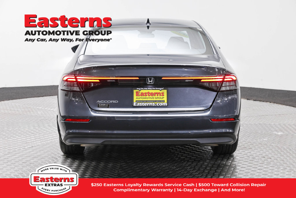 Used 2023 Honda Accord EX image 7