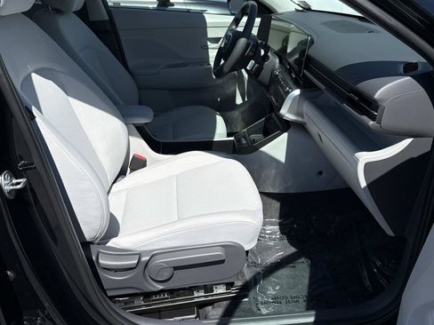 Certified 2025 Hyundai Kona SEL AWD/4WD image 20