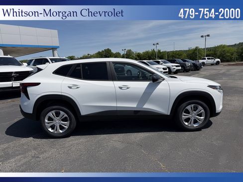 New 2026 Chevrolet Trax LS FWD image 4