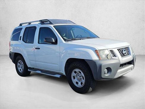 Used 2013 Nissan Xterra X image 3