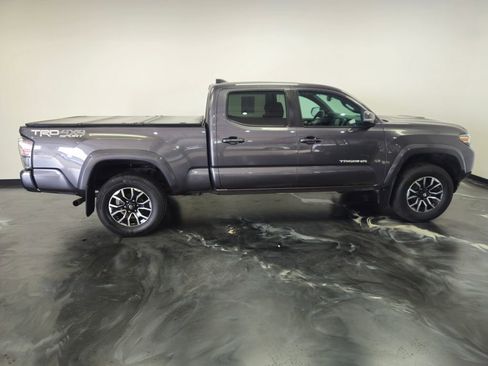 Used 2020 Toyota Tacoma TRD Sport AWD/4WD image 21