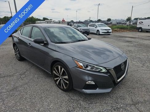 Used 2019 Nissan Altima 2.5 SR w/ SR Premium Package AWD/4WD image 1