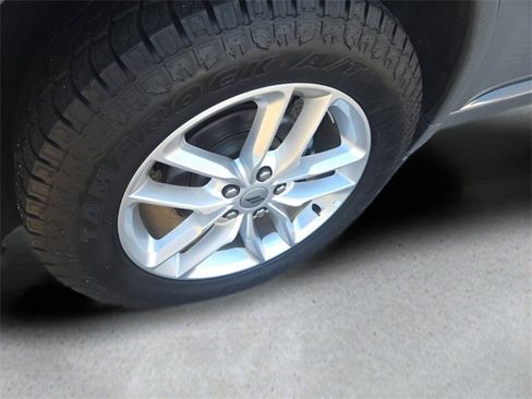 Used 2023 Dodge Durango GT image 36