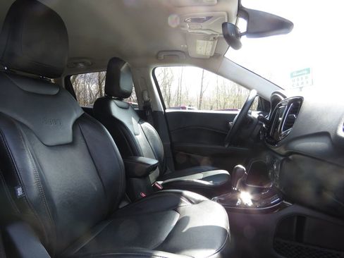 Used 2018 Jeep Compass Limited AWD/4WD image 13