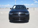 Used 2023 Volkswagen Tiguan SE R-Line image 3