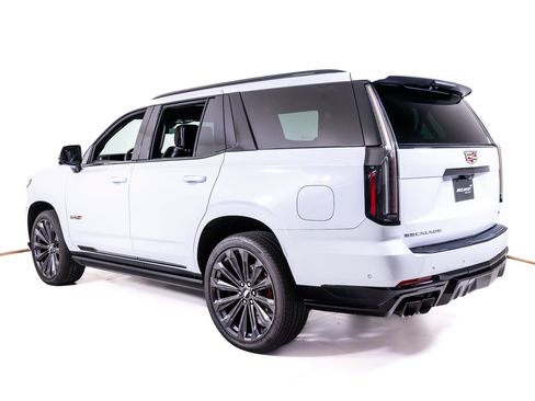 Used 2026 Cadillac Escalade V w/ LPO, Floor Liner Package AWD/4WD image 3