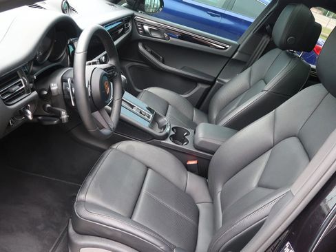 Used 2025 Porsche Macan S AWD/4WD image 17