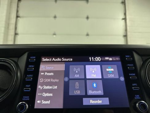 Used 2020 Toyota Tacoma TRD Off-Road w/ Technology Package AWD/4WD image 29