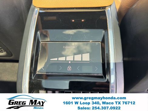 Used 2018 Volvo S90 T5 Momentum w/ Convenience Package FWD image 32
