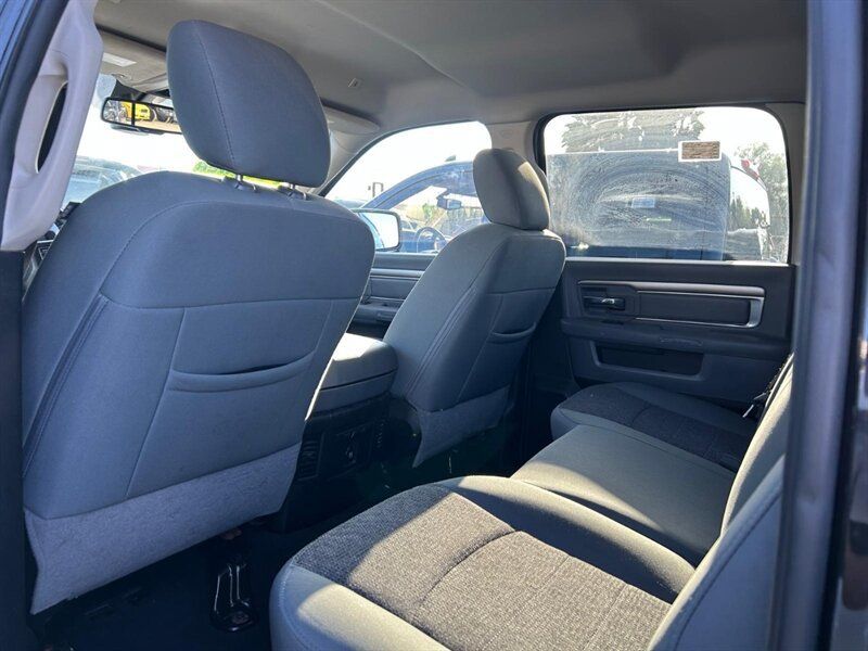 Used 2018 RAM 1500 Big Horn AWD/4WD image 24