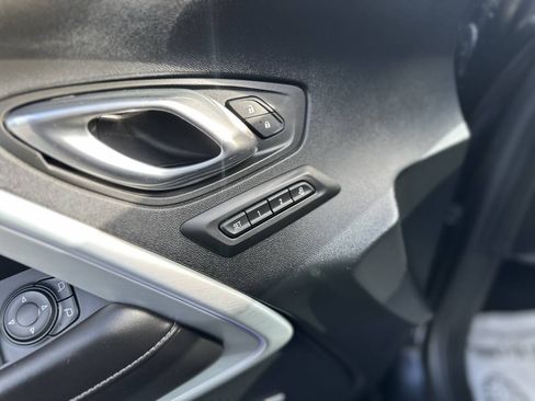 Used 2019 Chevrolet Camaro SS RWD image 9